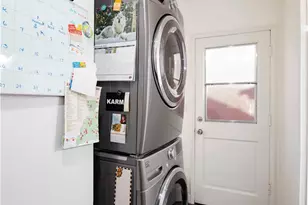 6914 Andasol, Lake Balboa, CA 91406 - Photo 19