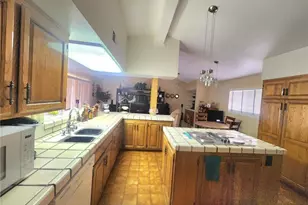 450 Fairway Dr, Palmdale, CA 93551 - Photo 15