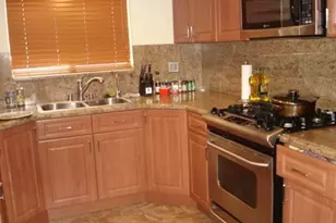 14919 Dickens St, Sherman Oaks, CA 91403 - Photo 3