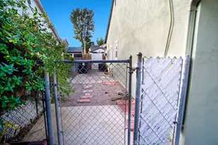 27522 Bernina, Canyon Country, CA 91351 - Photo 33