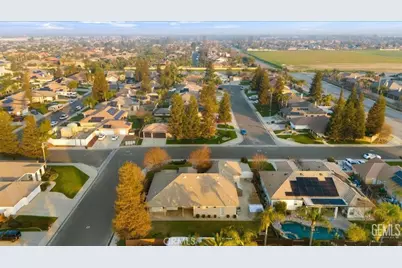 1933 Kellie Marie, Bakersfield, CA 93314 - Photo 37