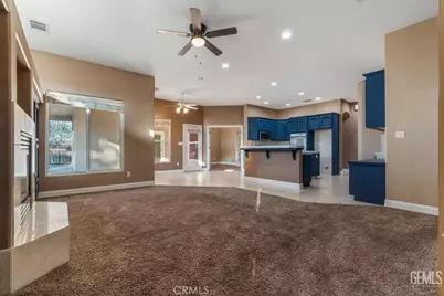 1933 Kellie Marie, Bakersfield, CA 93314 - Photo 11