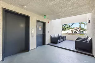 5525 Canoga, Woodland Hills, CA 91367 - Photo 33