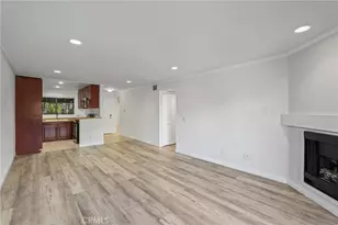 5525 Canoga, Woodland Hills, CA 91367 - Photo 9