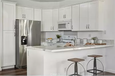 2426 Pleasant Way #E, Thousand Oaks, CA 91362 - Photo 9