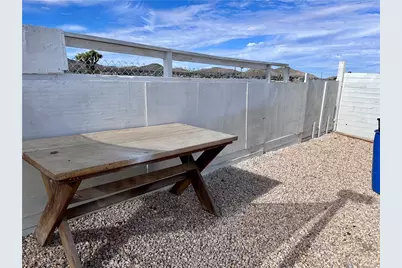 171 Ste Vic Avenue Q2, Palmdale, CA 93591 - Photo 29