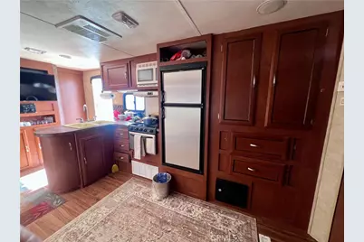 171 Ste Vic Avenue Q2, Palmdale, CA 93591 - Photo 11