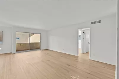 5328 Newcastle #18, Encino, CA 91316 - Photo 3