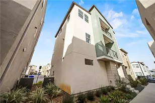 27422 Pioneer Ct, Valencia, CA 91381 - Photo 5