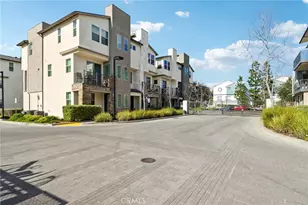 19531 W Cardigan Dr, Northridge, CA 91324 - Photo 3