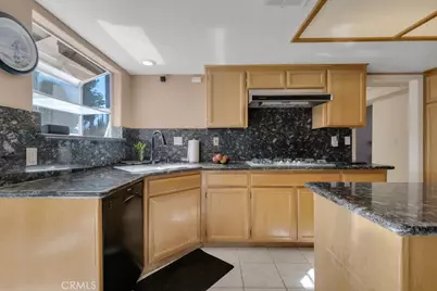 18614 Ingomar, Reseda, CA 91335 - Photo 17