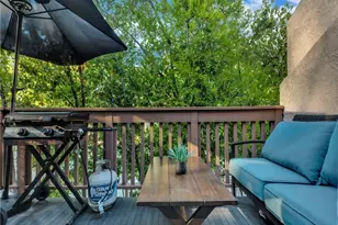 7050 Shoup Ave, Canoga Park, CA 91303 - Photo 9