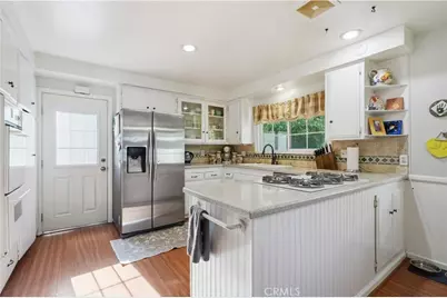 10808 Des Moines, Porter Ranch, CA 91326 - Photo 7