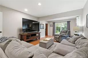 10808 Des Moines, Porter Ranch, CA 91326 - Photo 11