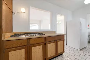 10733 Wixom St, Los Angeles, CA 91352 - Photo 13