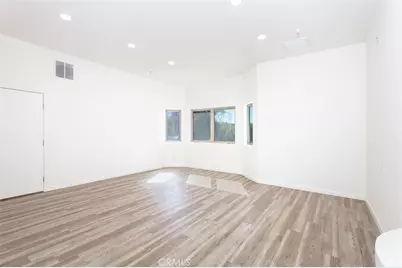 30903 Carmen, Canyon Country, CA 91390 - Photo 9