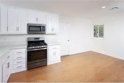 21838 Eccles Street, Canoga Park, CA 91304 - Photo 5