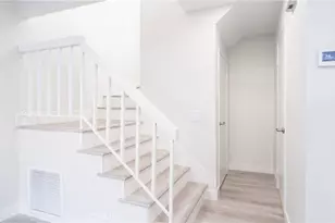 12302 Runnymede St, North Hollywood, CA 91605 - Photo 9