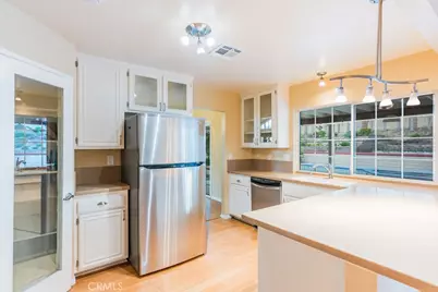 23132 Posada, Valencia, CA 91354 - Photo 17