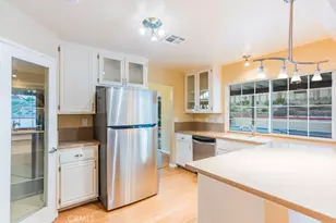 23132 Posada, Valencia, CA 91354 - Photo 17