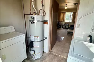 17900 Martha St, Encino, CA 91316 - Photo 15