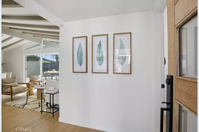 20414 Haynes Street, Winnetka, CA 91306 - Photo 3