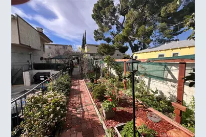 13243 Vanowen #2, North Hollywood, CA 91605 - Photo 43