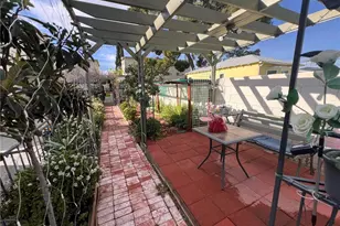 13243 Vanowen, North Hollywood, CA 91605 - Photo 41