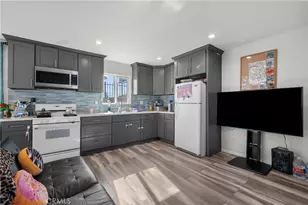 238 W 58th, Los Angeles, CA 90037 - Photo 9