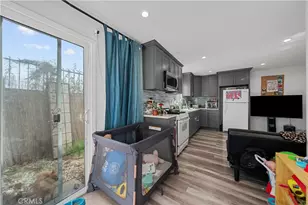 238 W 58th, Los Angeles, CA 90037 - Photo 11