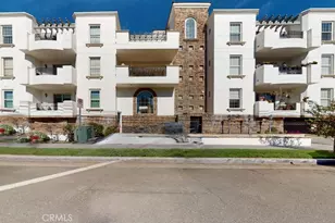 12407 Moorpark, Studio City, CA 91604 - Photo 1