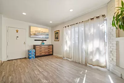 21219 Roscoe, Canoga Park, CA 91304 - Photo 3