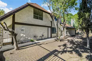 22703 Garzota Dr, Valencia, CA 91354 - Photo 19