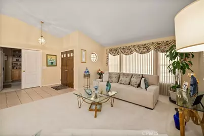 42344 Camden, Lancaster, CA 93536 - Photo 5