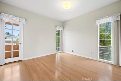 435 E Valencia Ave #201, Burbank, CA 91501 - Photo 21