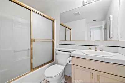 435 E Valencia Ave #201, Burbank, CA 91501 - Photo 27