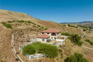 13560 Sego Rd, Agua Dulce, CA 91390 - Photo 1