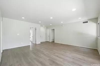 9147 Haddon, Los Angeles, CA 91352 - Photo 5