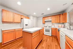 43635 Castle Cir, Lancaster, CA 93535 - Photo 19