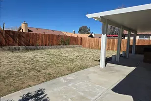 36839 Goldenview, Palmdale, CA 93552 - Photo 3