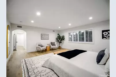 4732 Del Moreno Drive, Woodland Hills, CA 91364 - Photo 35