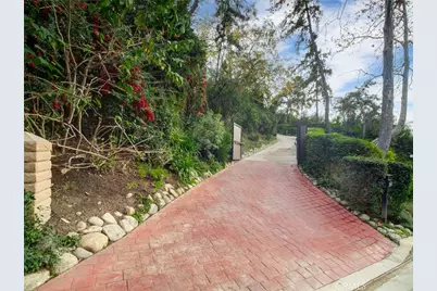 4732 Del Moreno Drive, Woodland Hills, CA 91364 - Photo 65