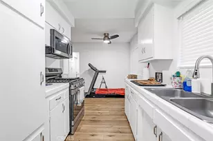 6640 Darby Ave, Reseda, CA 91335 - Photo 27