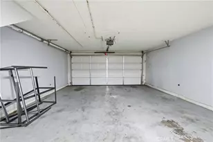 7045 Woodley Ave, Lake Balboa, CA 91406 - Photo 21