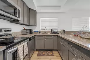 6652 Darby Ave, Reseda, CA 91335 - Photo 9