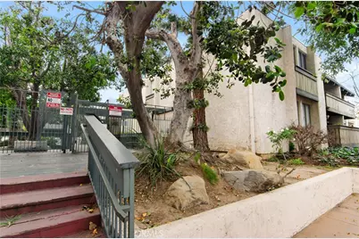 8601 International, Canoga Park, CA 91304 - Photo 17