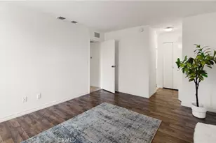 8601 International, Canoga Park, CA 91304 - Photo 9
