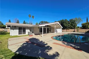 17530 Tuba St, Northridge, CA 91325 - Photo 9