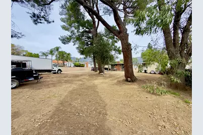 12801 Gladstone Avenue, Sylmar, CA 91342 - Photo 23