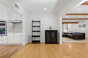 5201 San Feliciano, Woodland Hills, CA 91364 - Photo 13